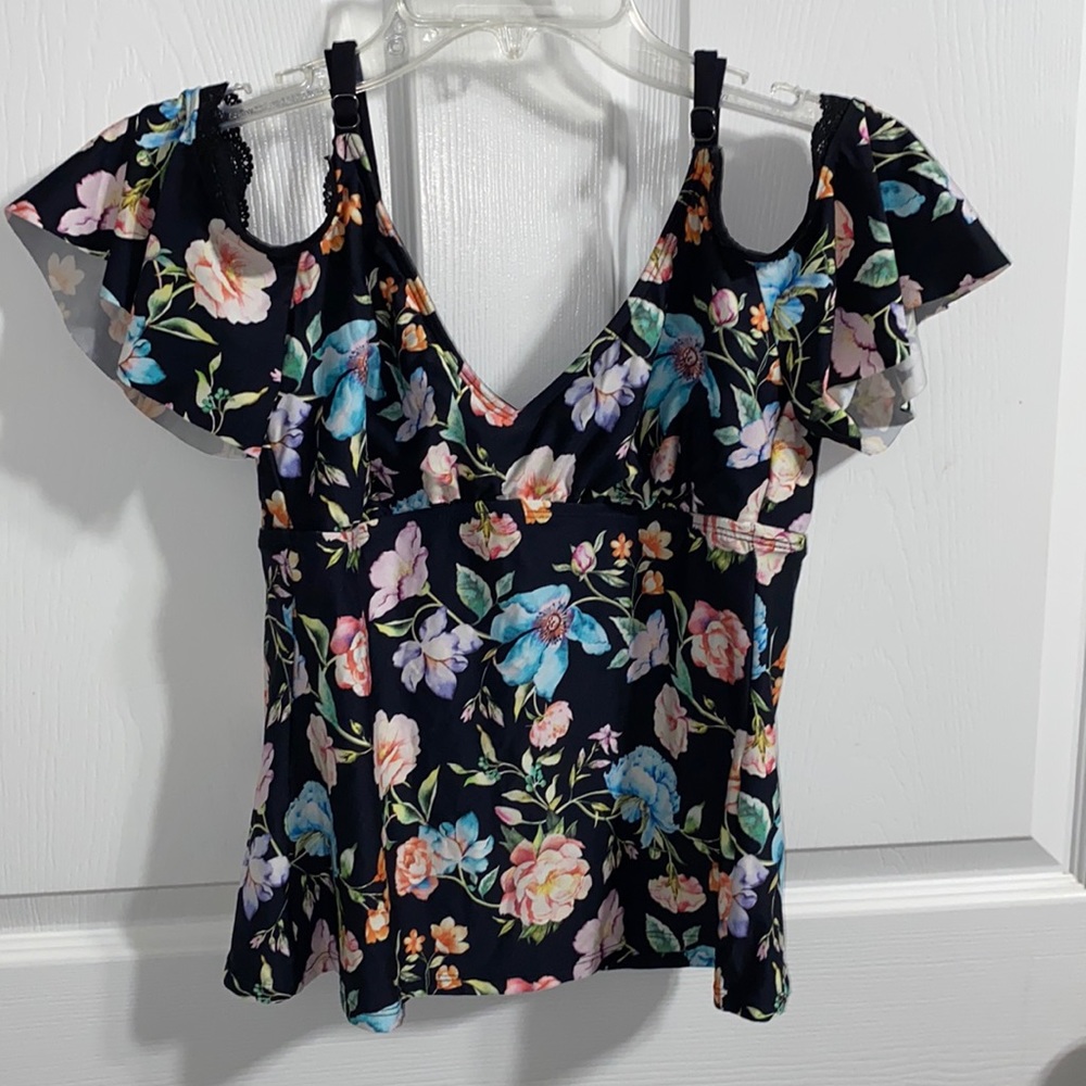 Swimsuit top size M